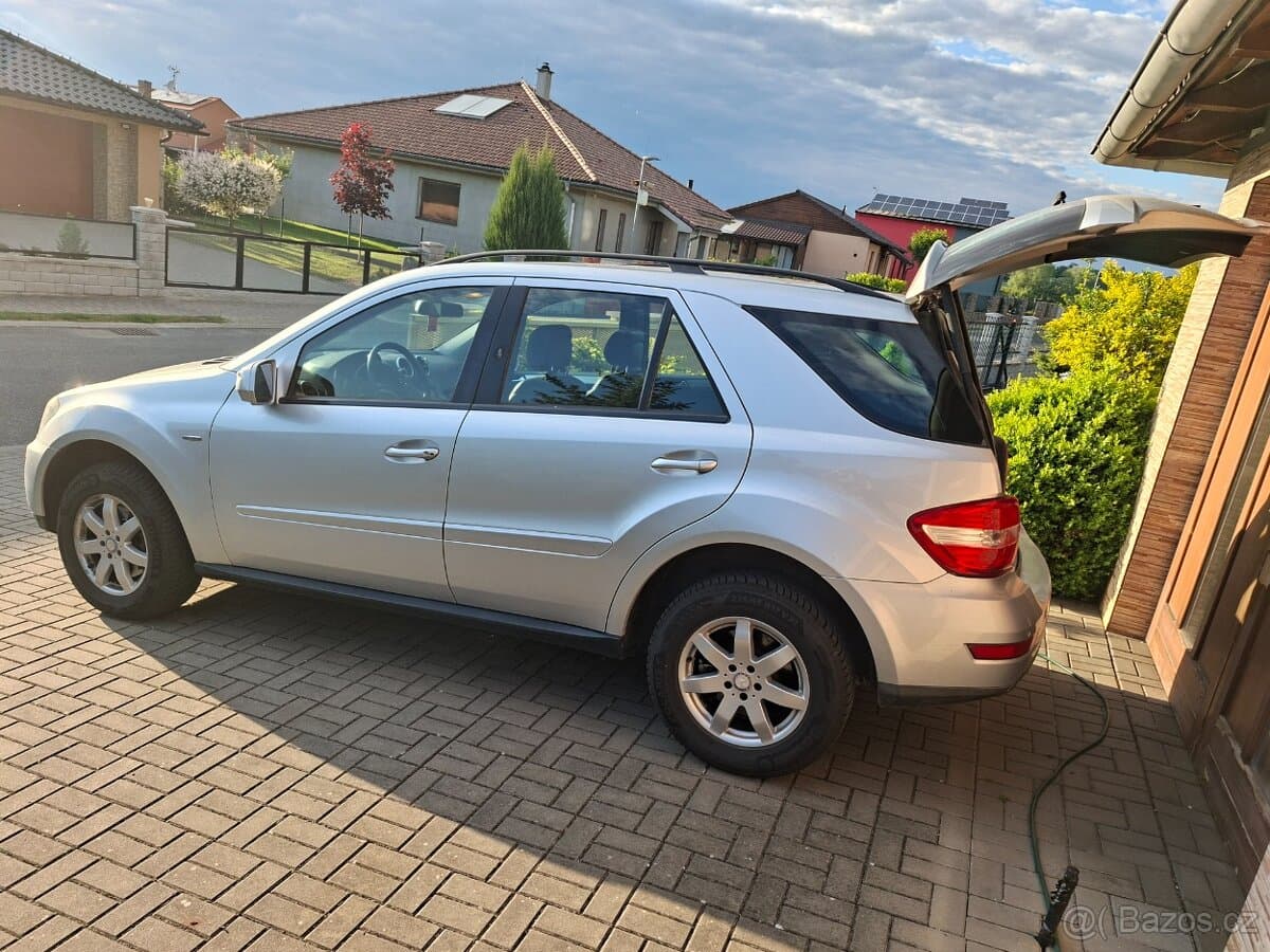 2010 Mercedes-Benz M-CLASS - 4