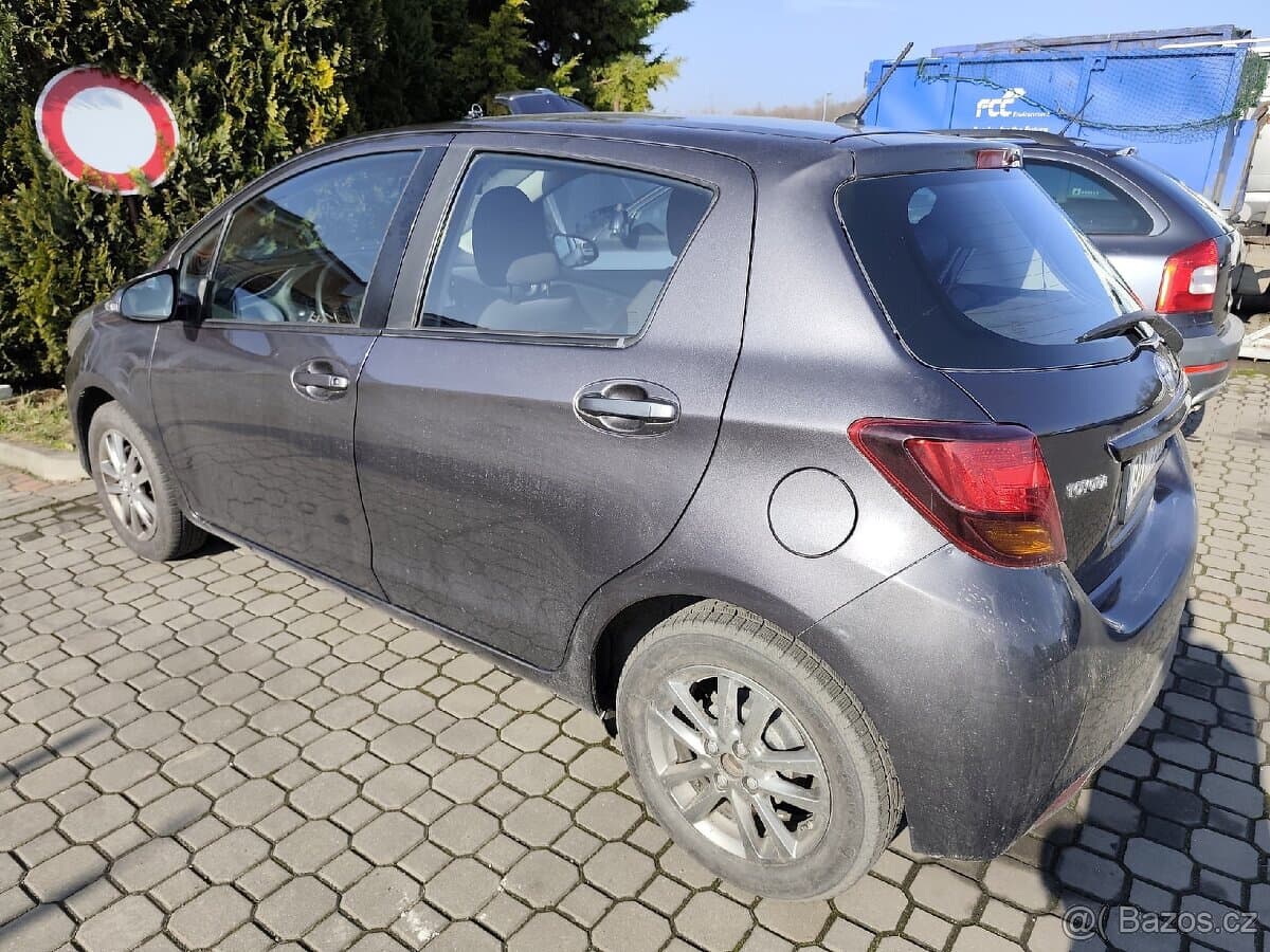 2014 Toyota YARIS - 4