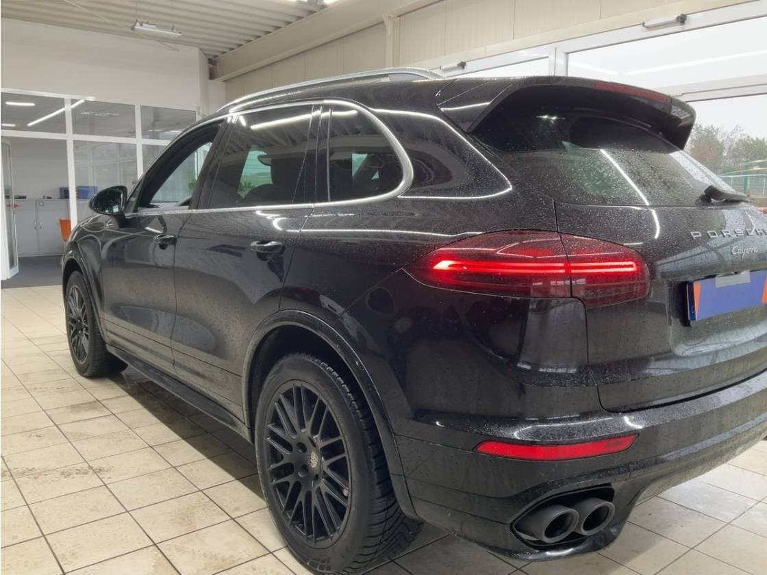 2016 Porsche CAYENNE - 4