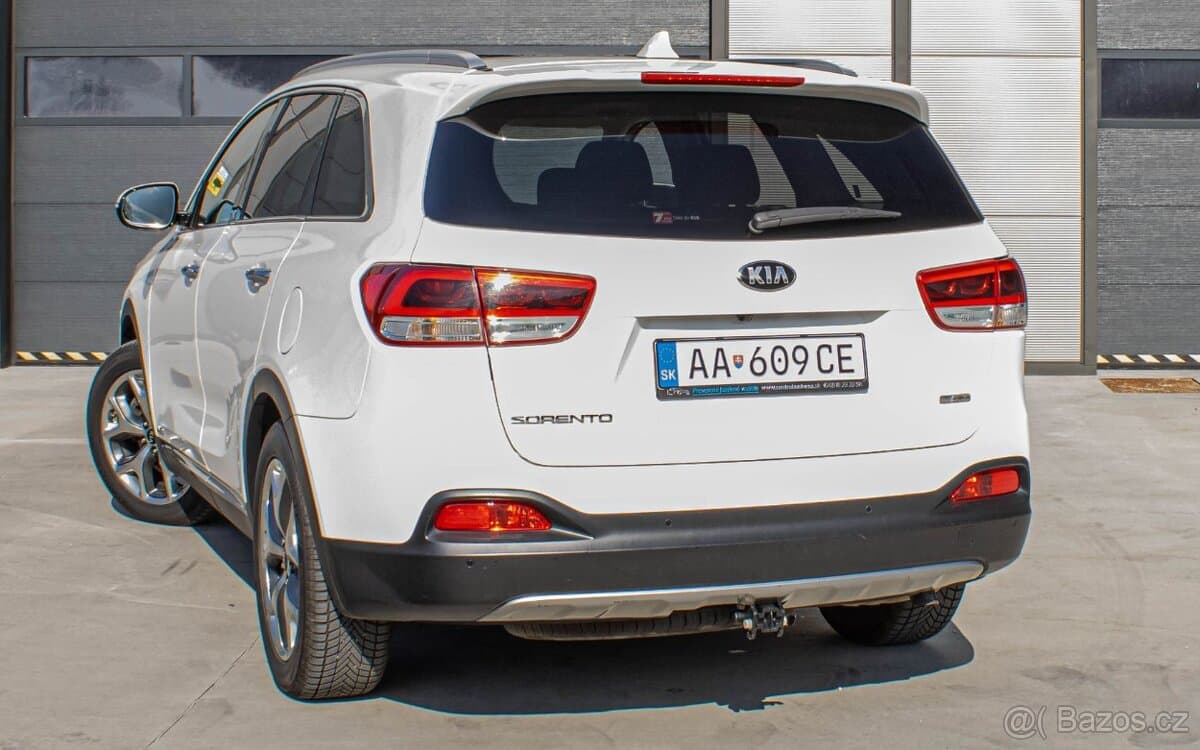 2017 Kia SORENTO - 4