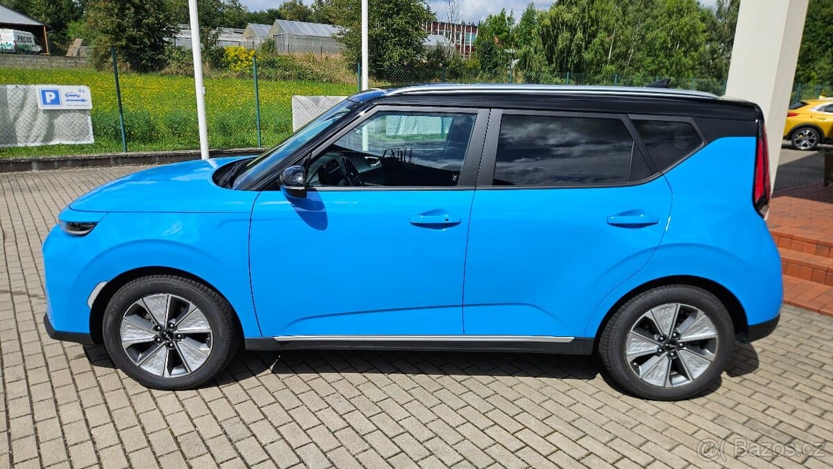 2023 Kia SOUL - 4