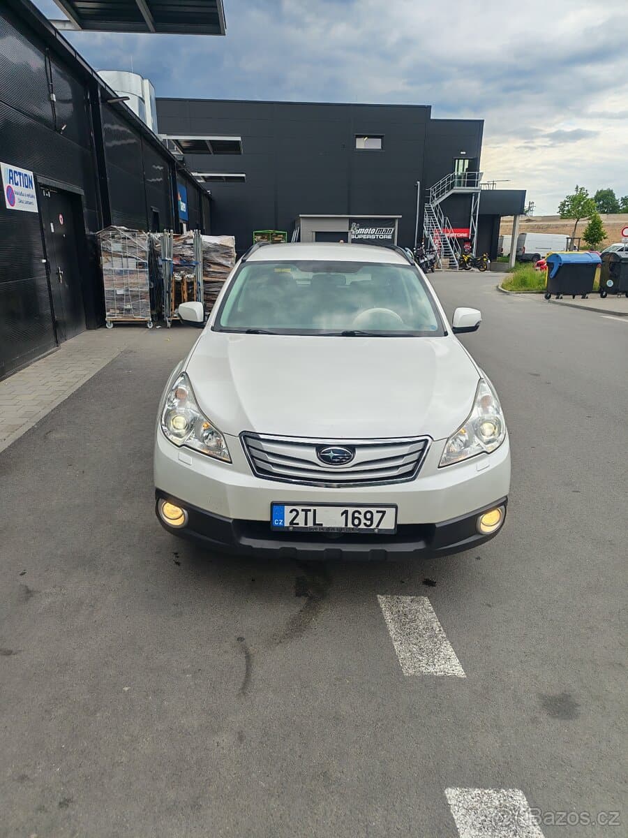 2013 Subaru OUTBACK - 4