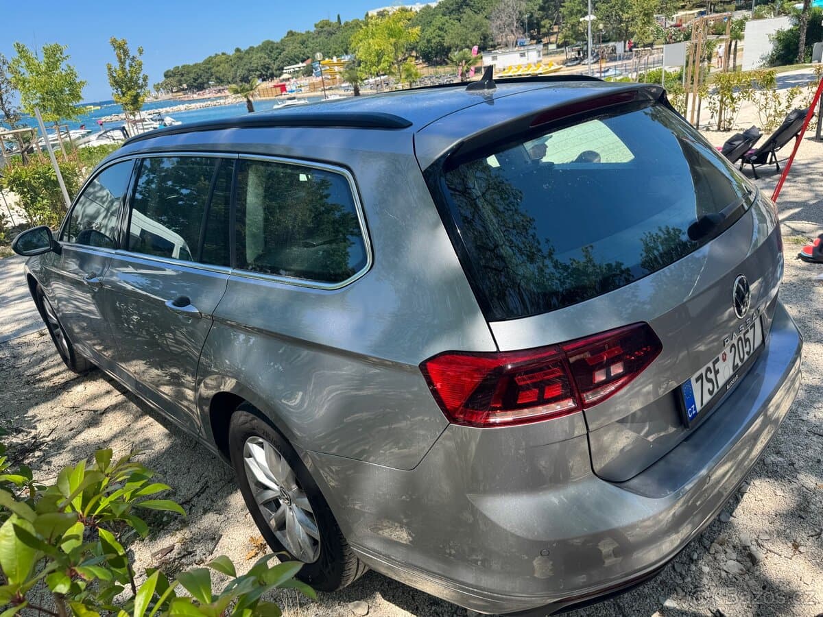 2021 Volkswagen PASSAT - 4