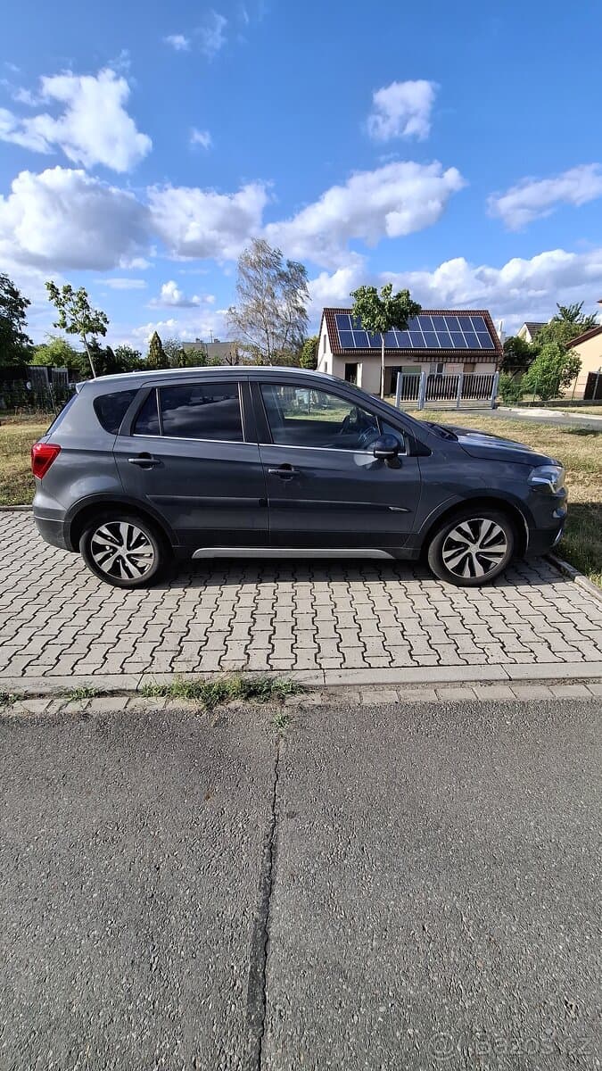 2019 Suzuki S-CROSS - 4