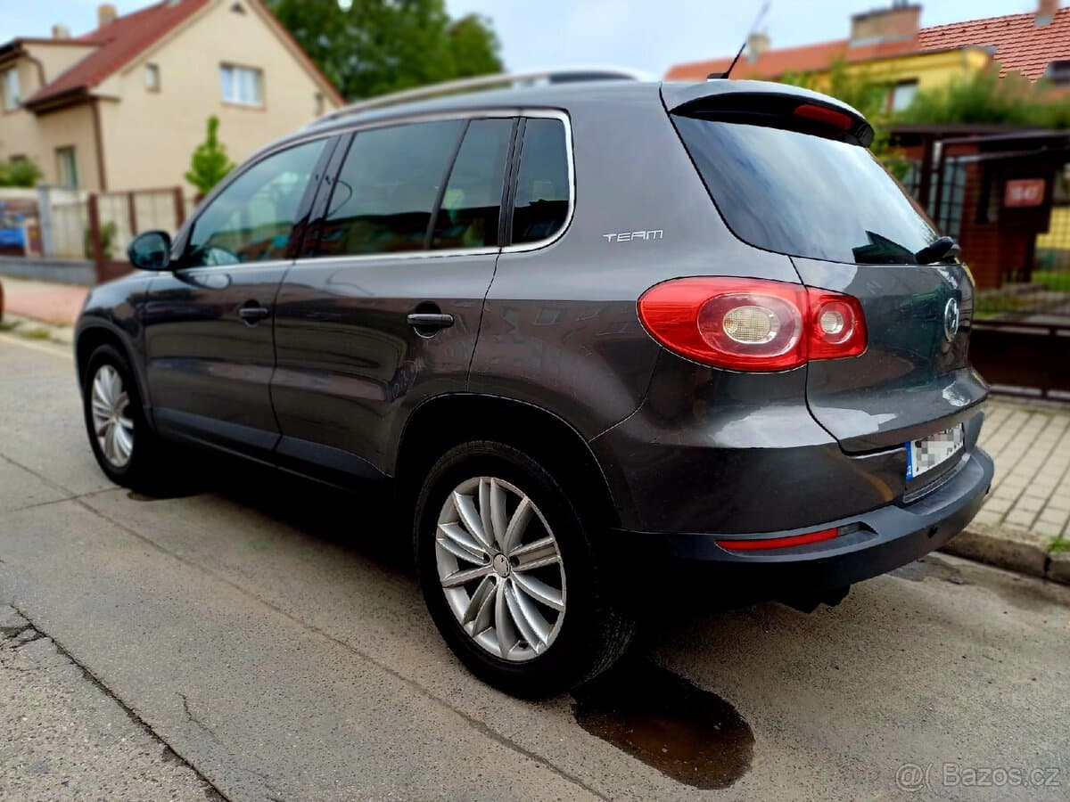 2011 Volkswagen TIGUAN - 4