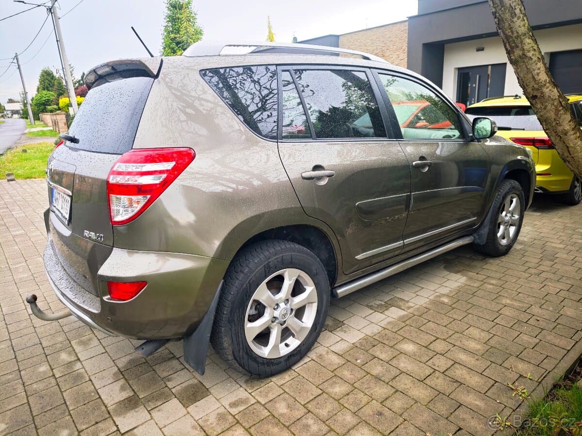 2011 Toyota RAV4 - 4