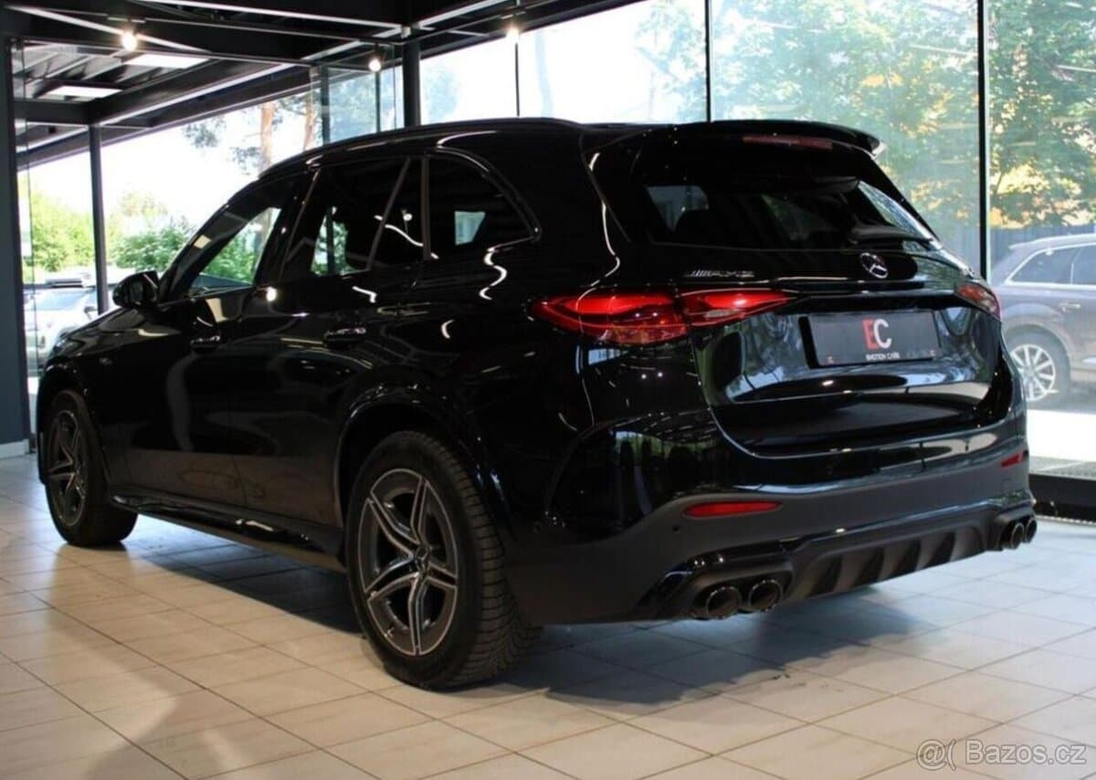 2025 Mercedes-Benz GLC - 4