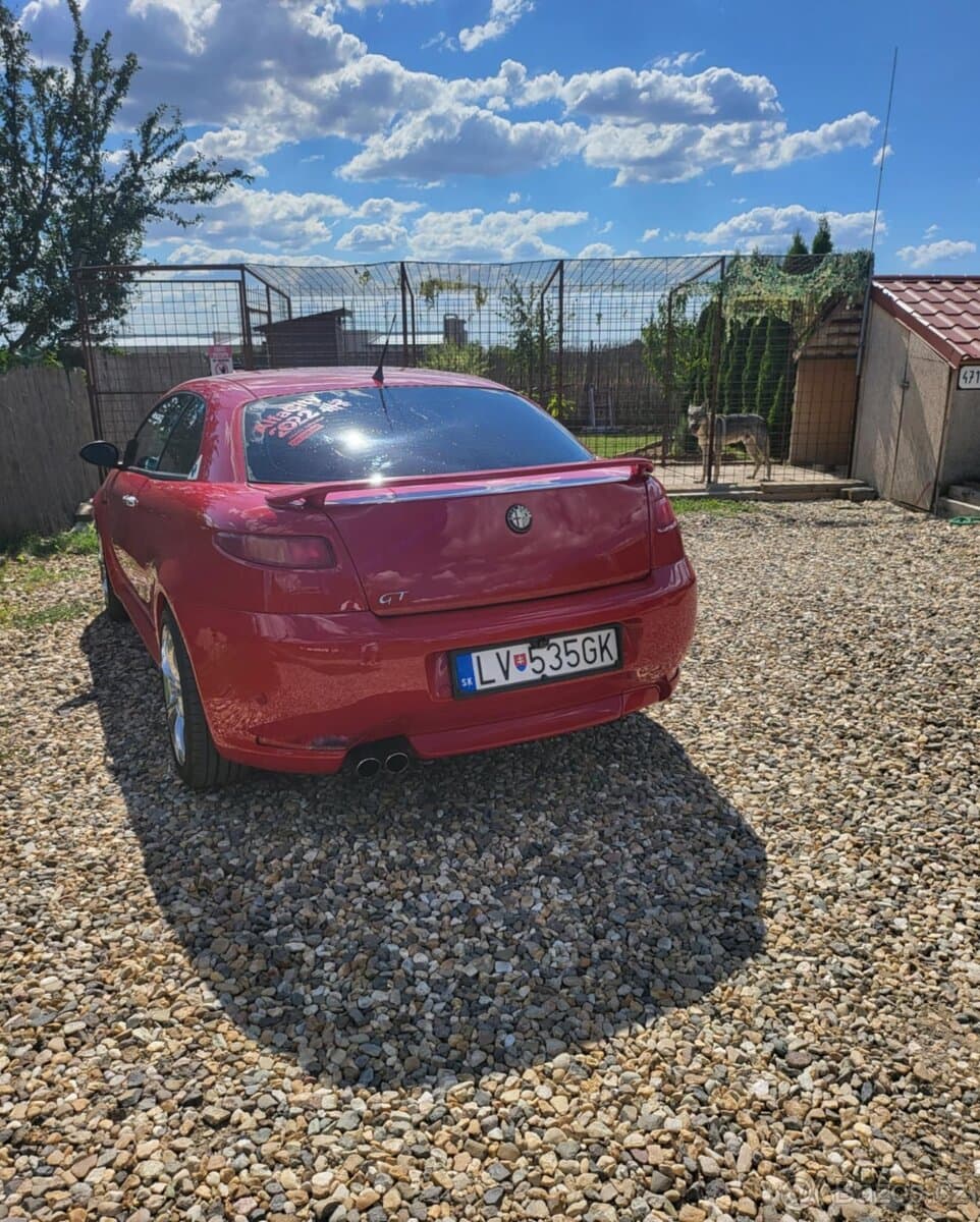 2004 Alfa Romeo GT - 4