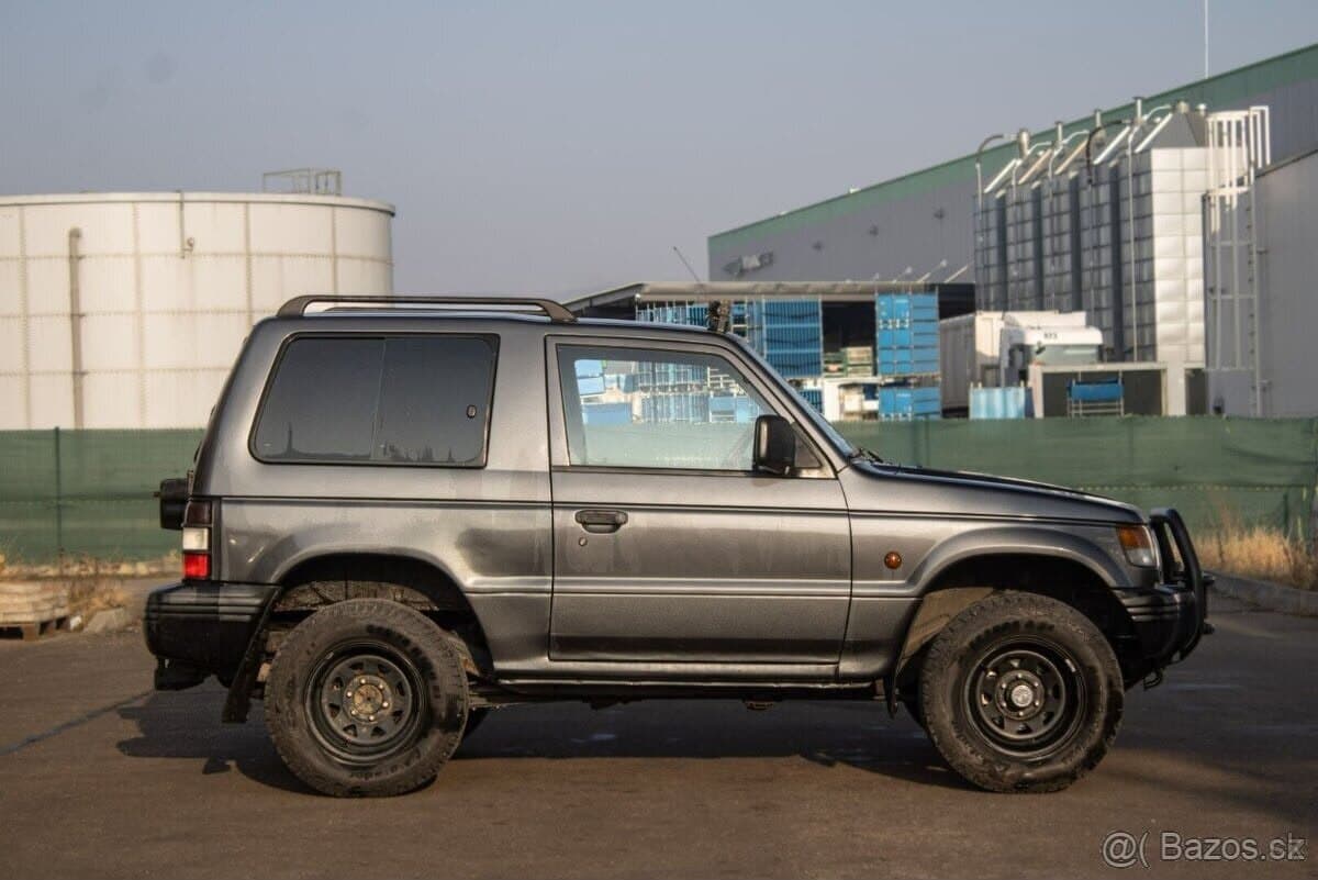 1996 Mitsubishi PAJERO - 4