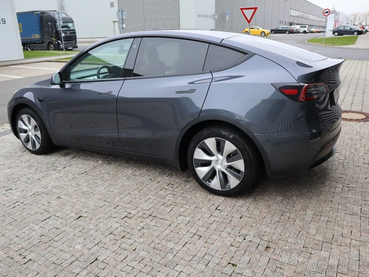 2022 Tesla MODEL Y - 4