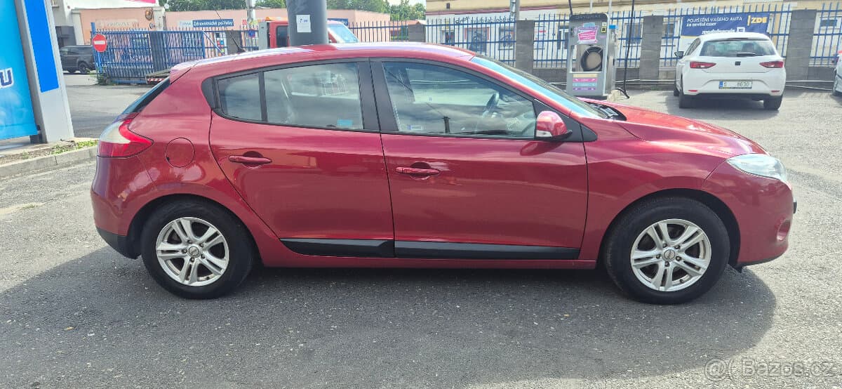2011 Renault MEGANE - 4