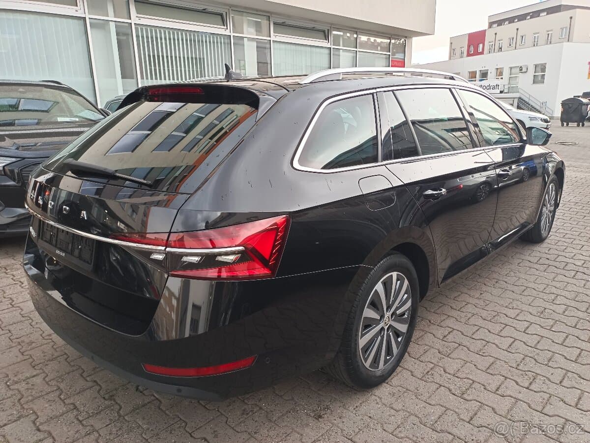 2023 Škoda SUPERB - 4