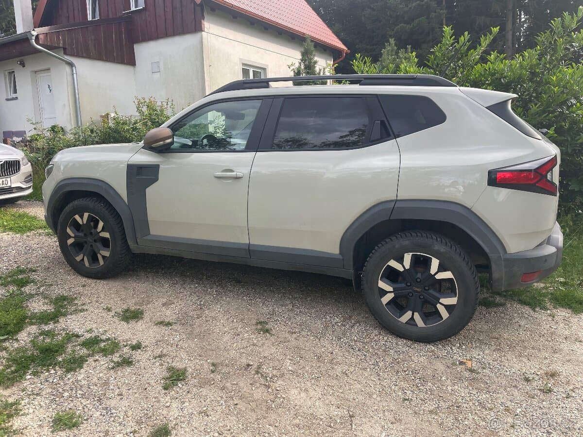 2025 Dacia DUSTER - 4