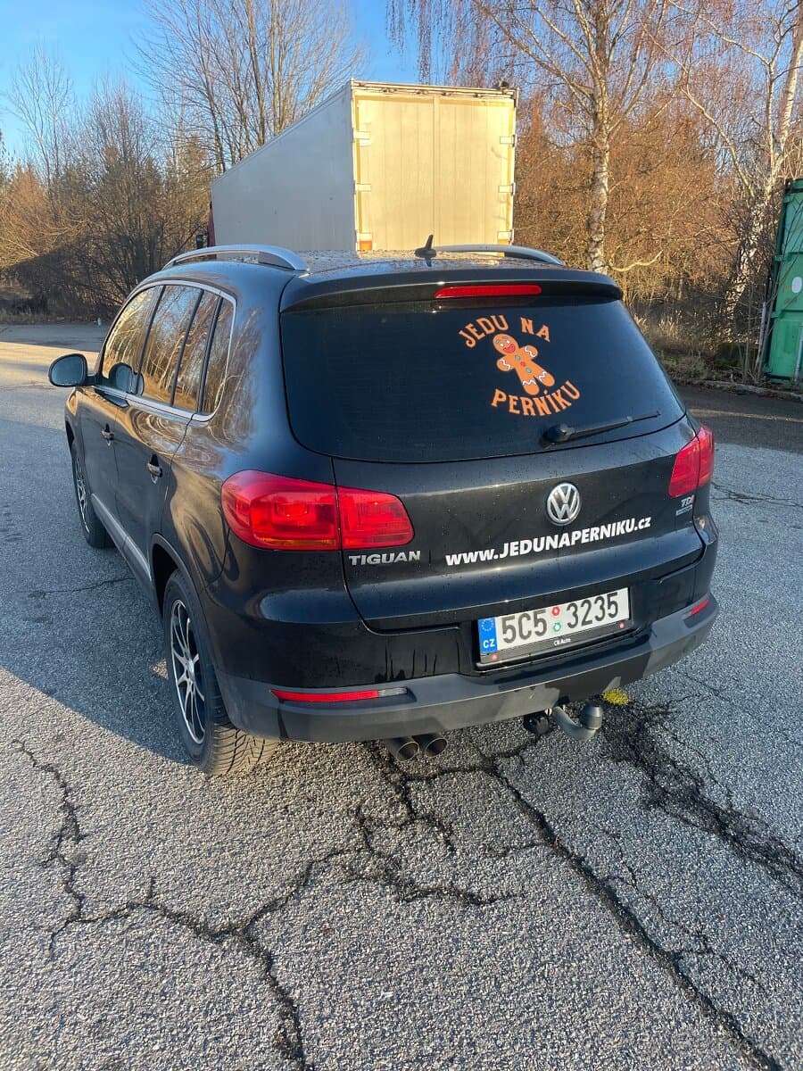 2012 Volkswagen TIGUAN - 4
