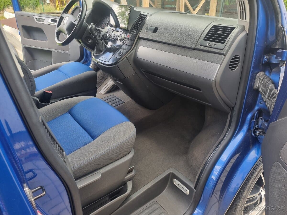 2003 Volkswagen MULTIVAN - 4