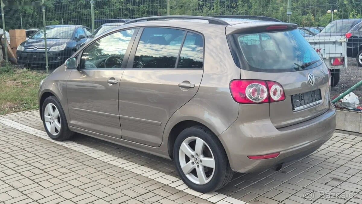 2010 Volkswagen GOLF - 4