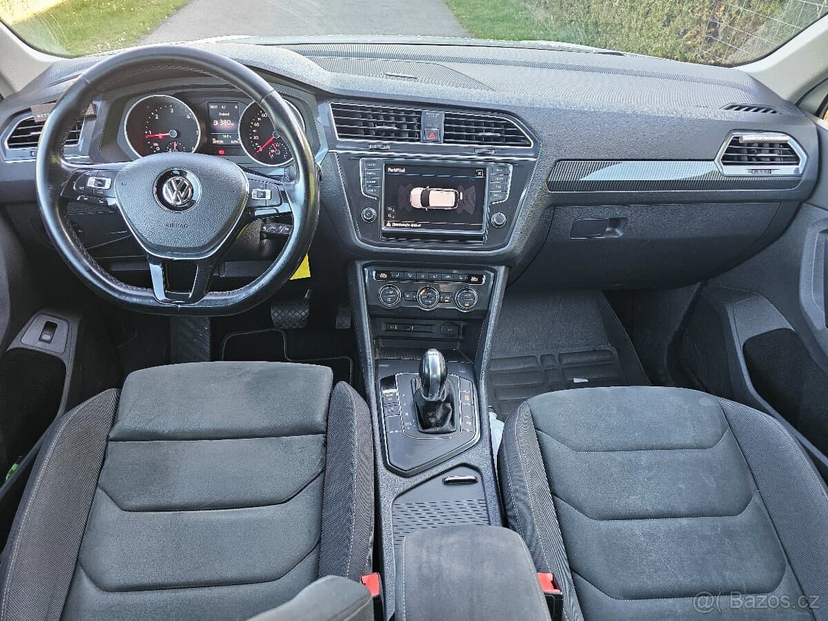 2017 Volkswagen TIGUAN - 4
