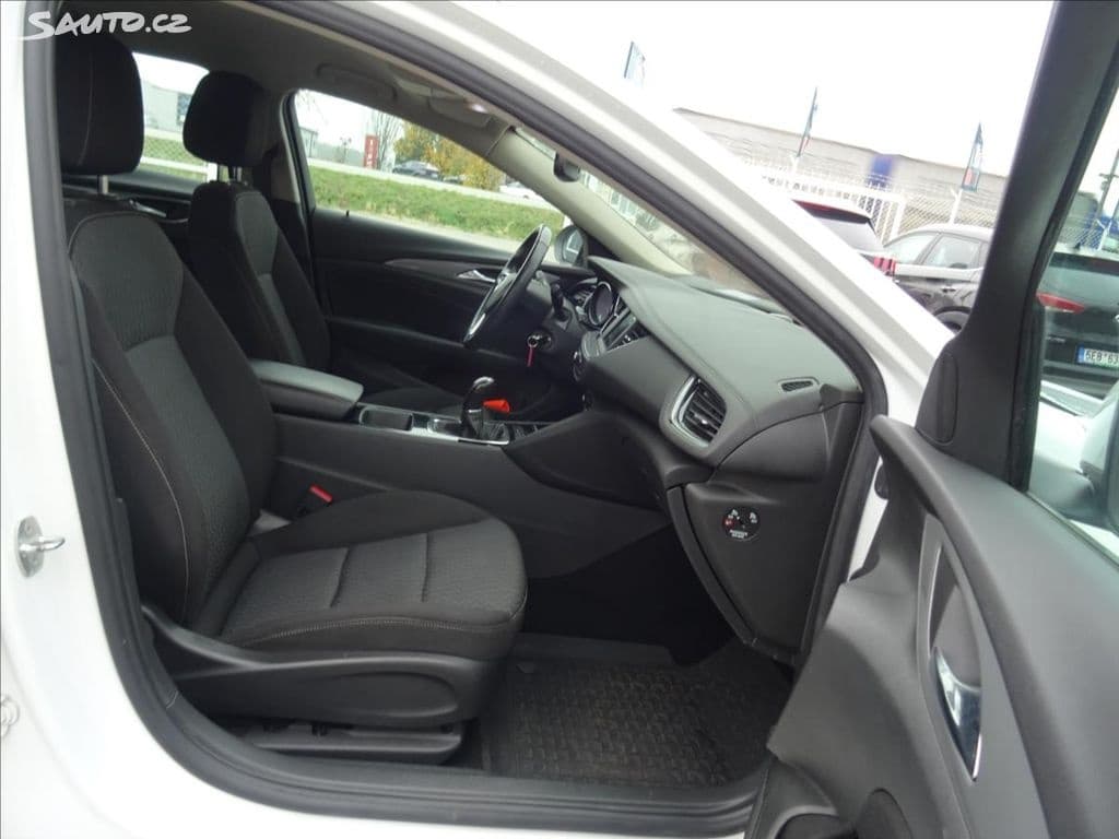2019 Opel INSIGNIA - 5