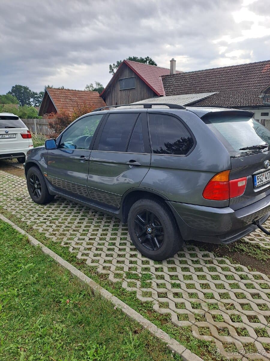 2003 BMW X5 - 5