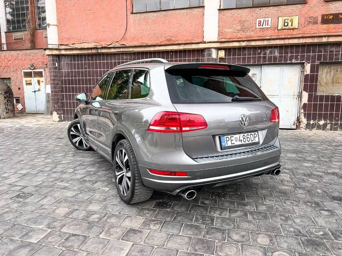 2012 Volkswagen TOUAREG - 5