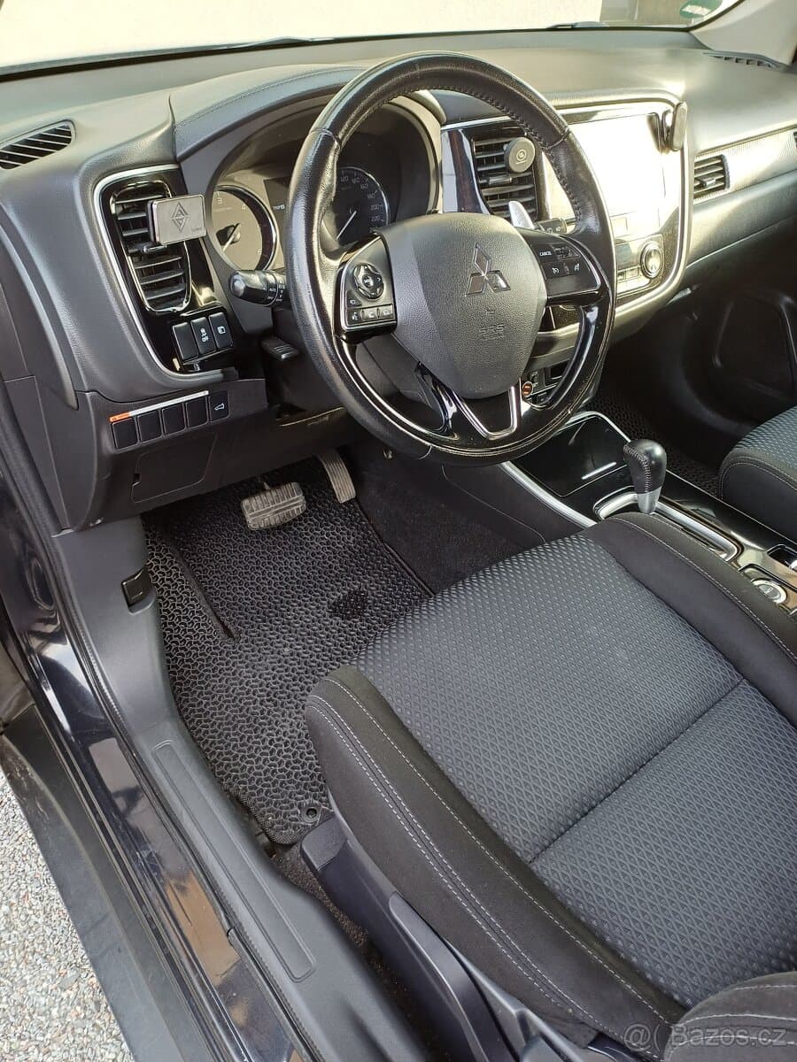 2018 Mitsubishi OUTLANDER - 5