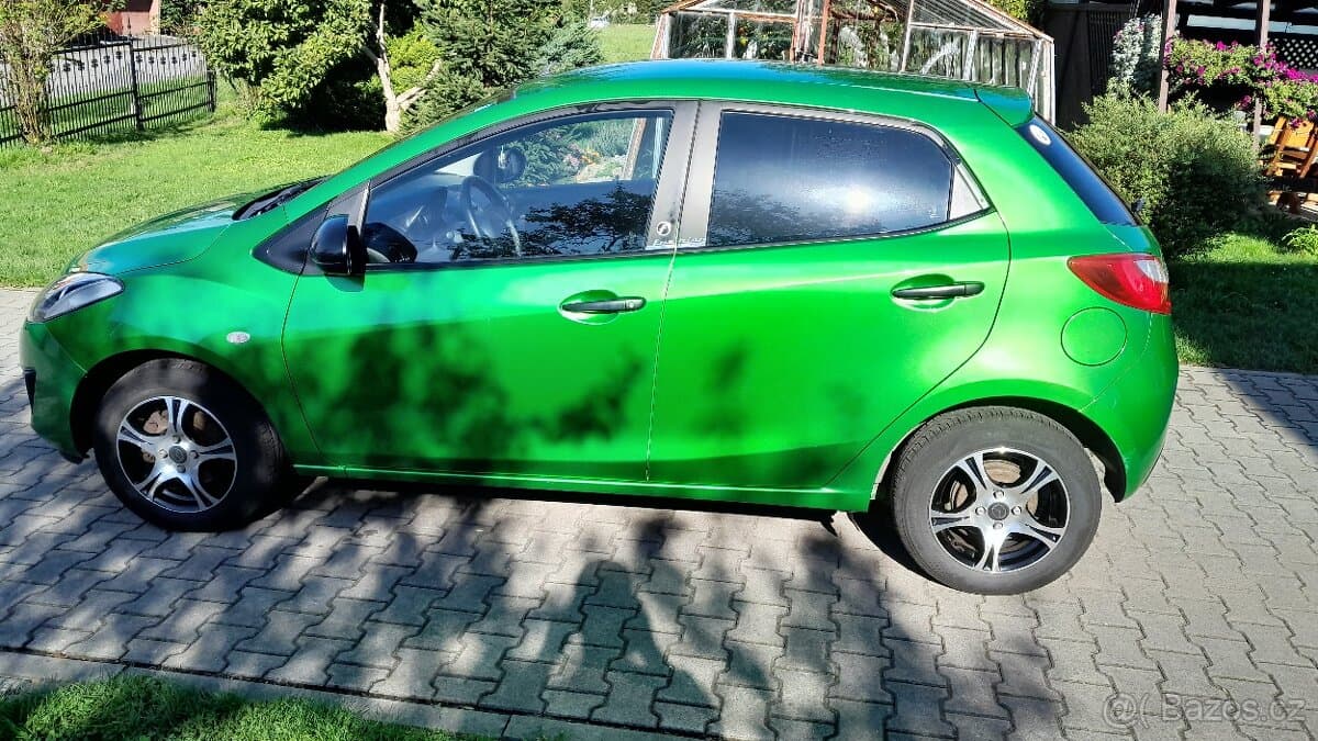 2013 Mazda 2 - 5