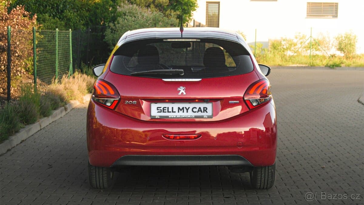 2016 Peugeot 208 - 5