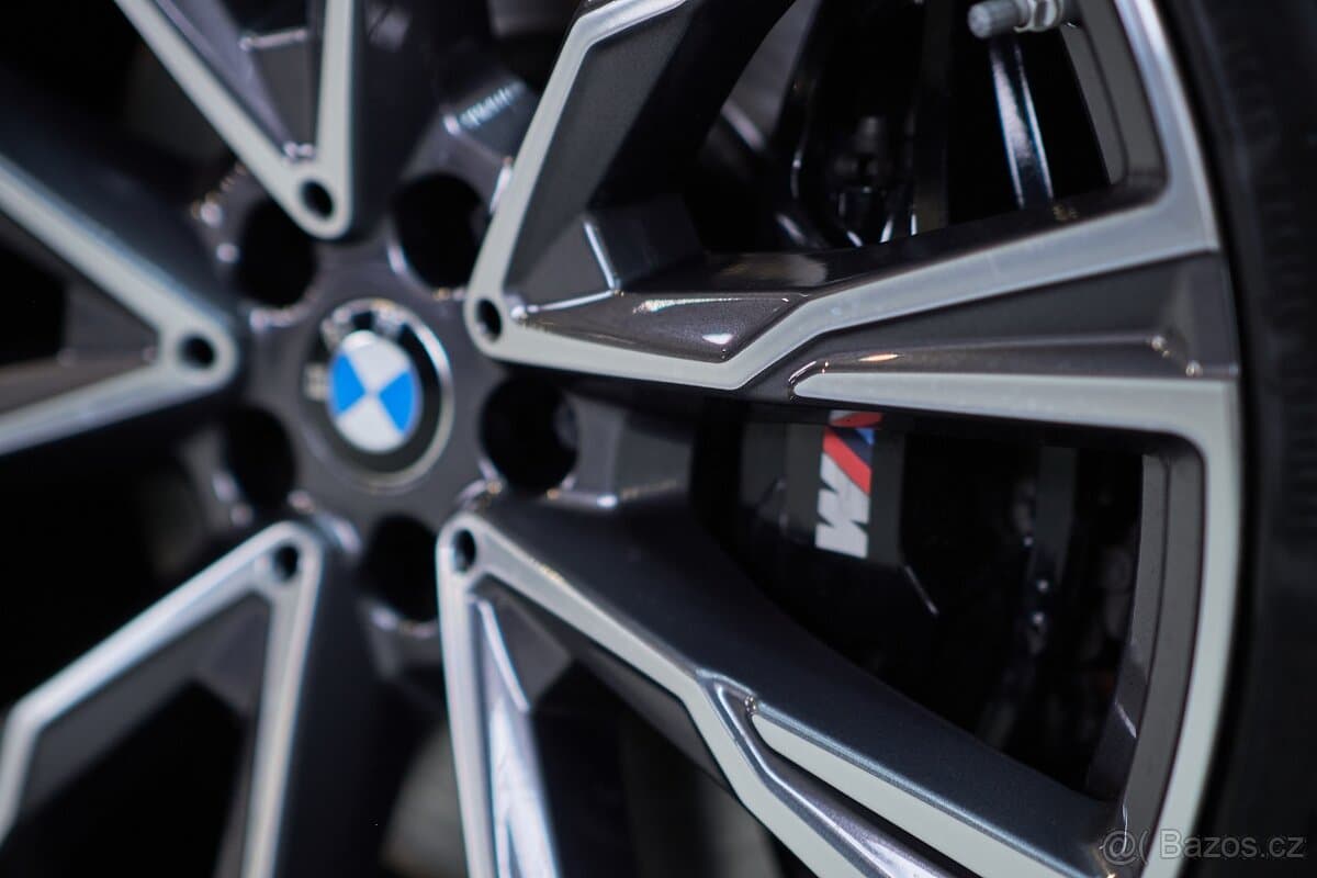 2021 BMW X7 - 5