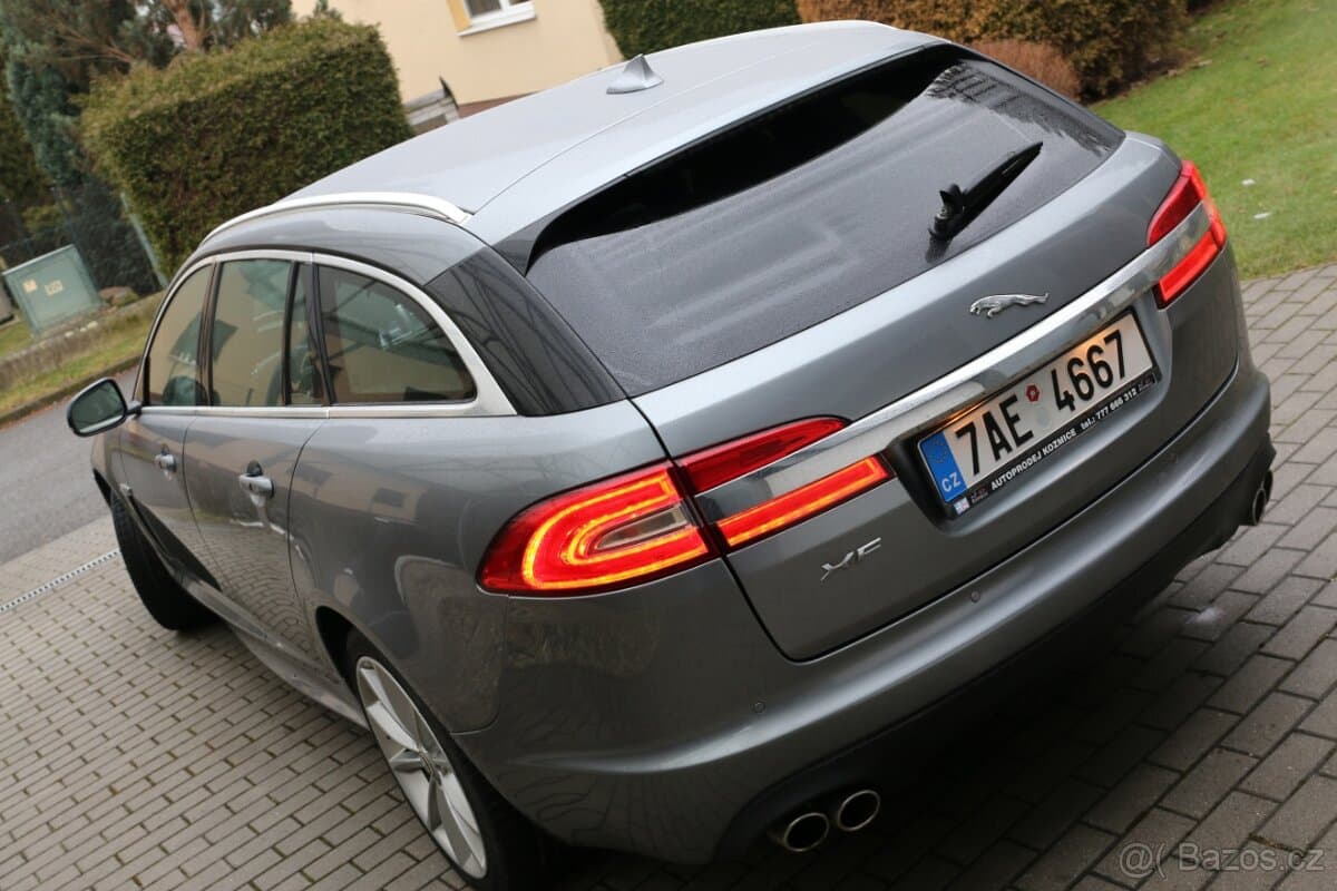 2012 Jaguar XF - 5