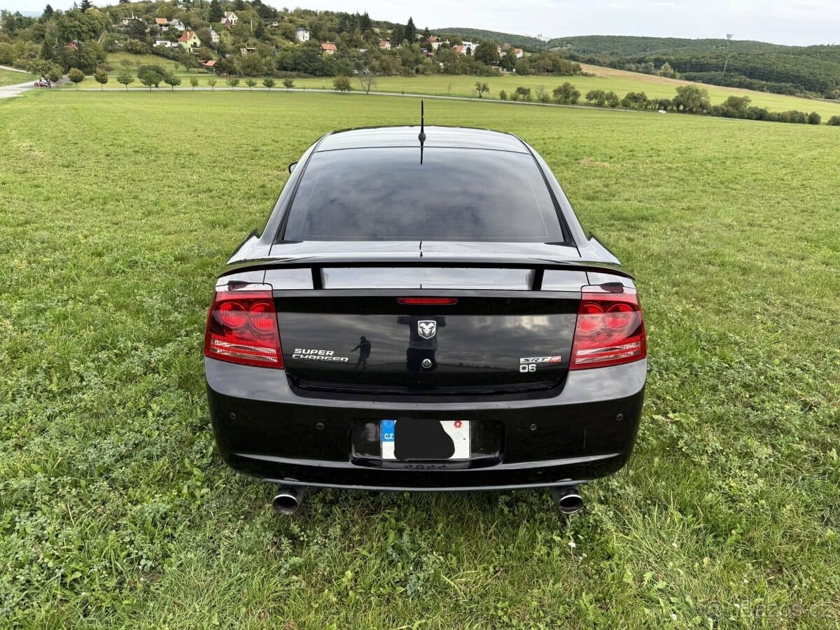 Dodge CHARGER - 5