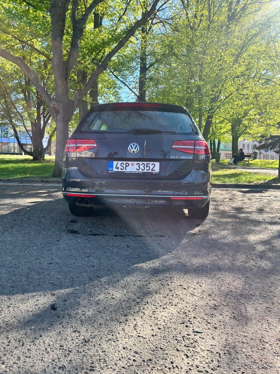 2015 Volkswagen PASSAT - 5