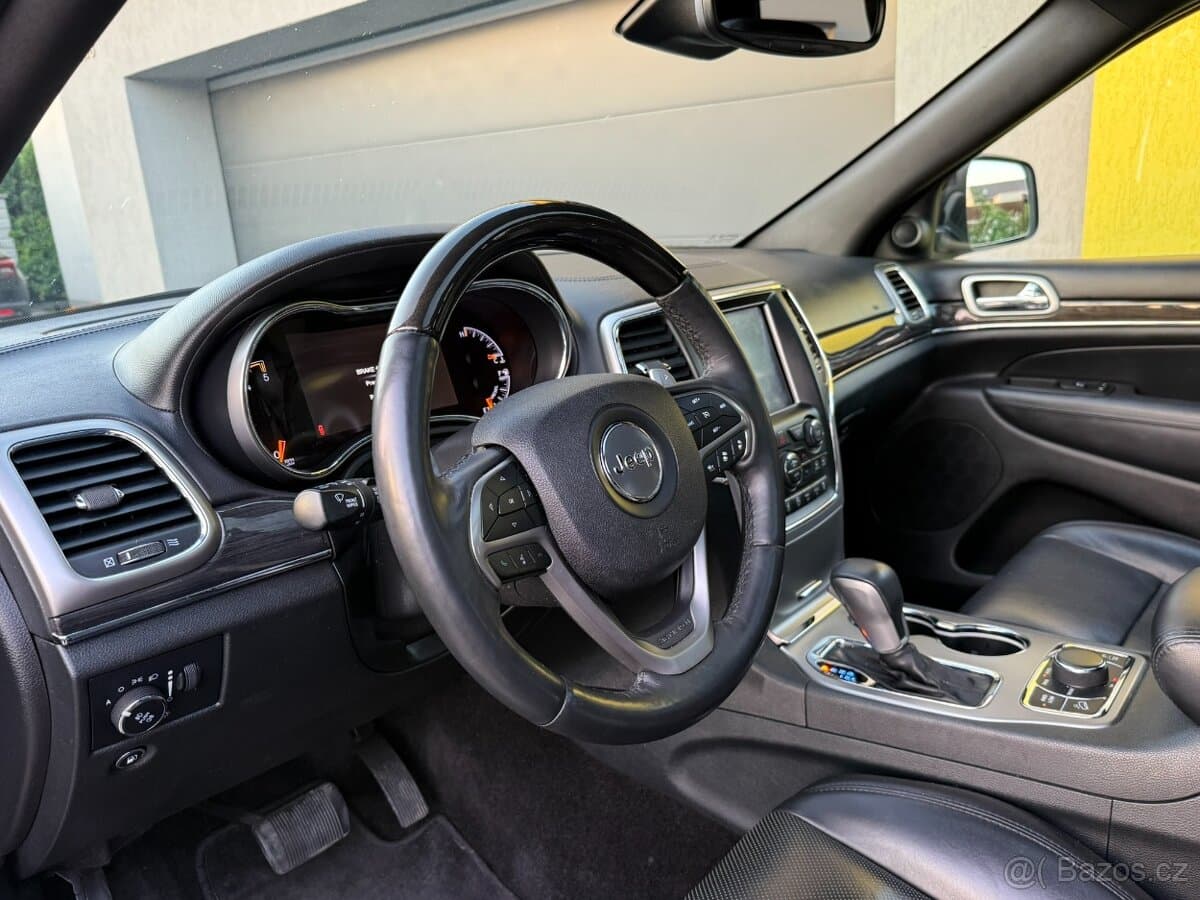 2019 Jeep CHEROKEE - 5