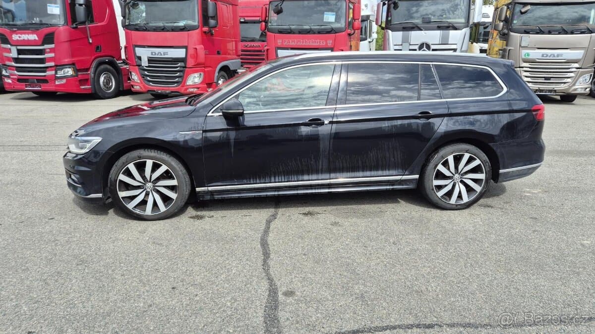 2018 Volkswagen PASSAT - 5