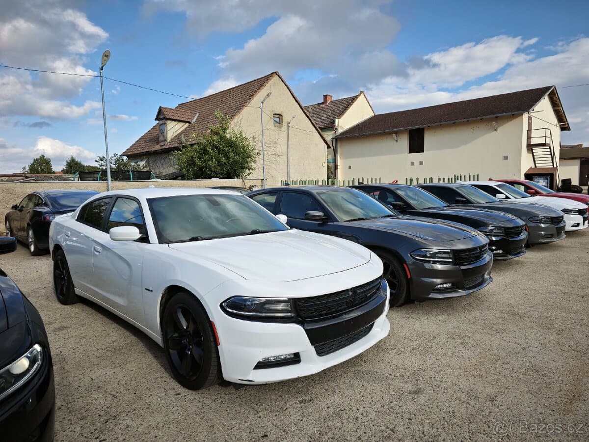 2019 Dodge CHARGER - 5