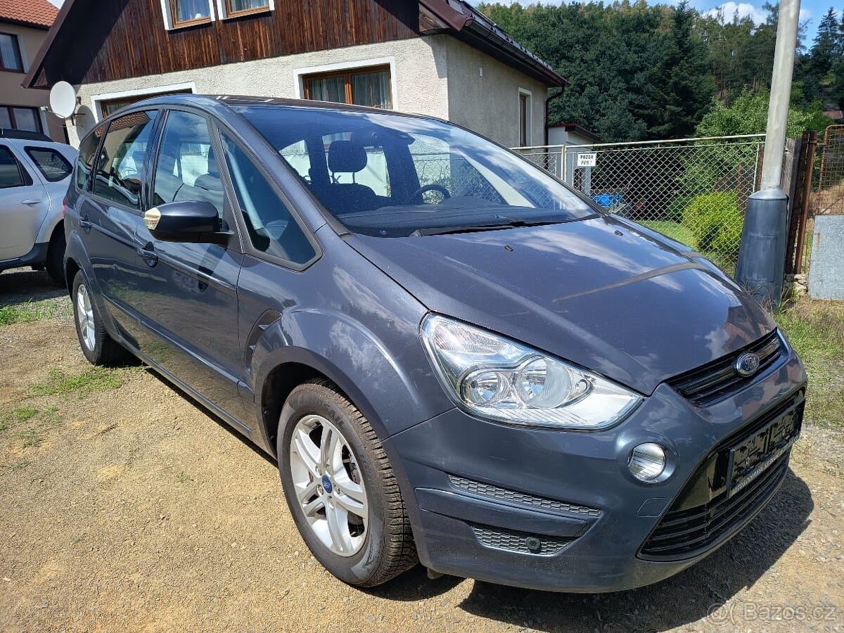 2011 Ford S-MAX - 5