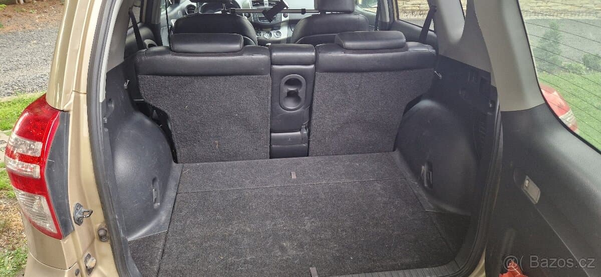 2011 Toyota RAV4 - 5