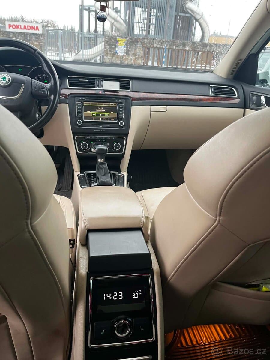 2011 Škoda SUPERB - 5