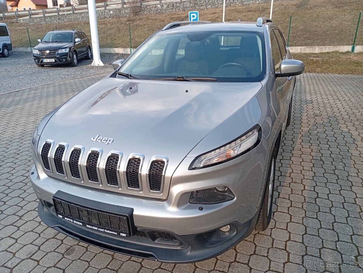 2015 Jeep CHEROKEE - 5