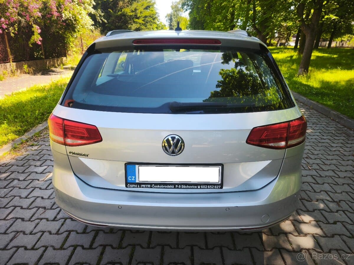 2019 Volkswagen PASSAT - 5