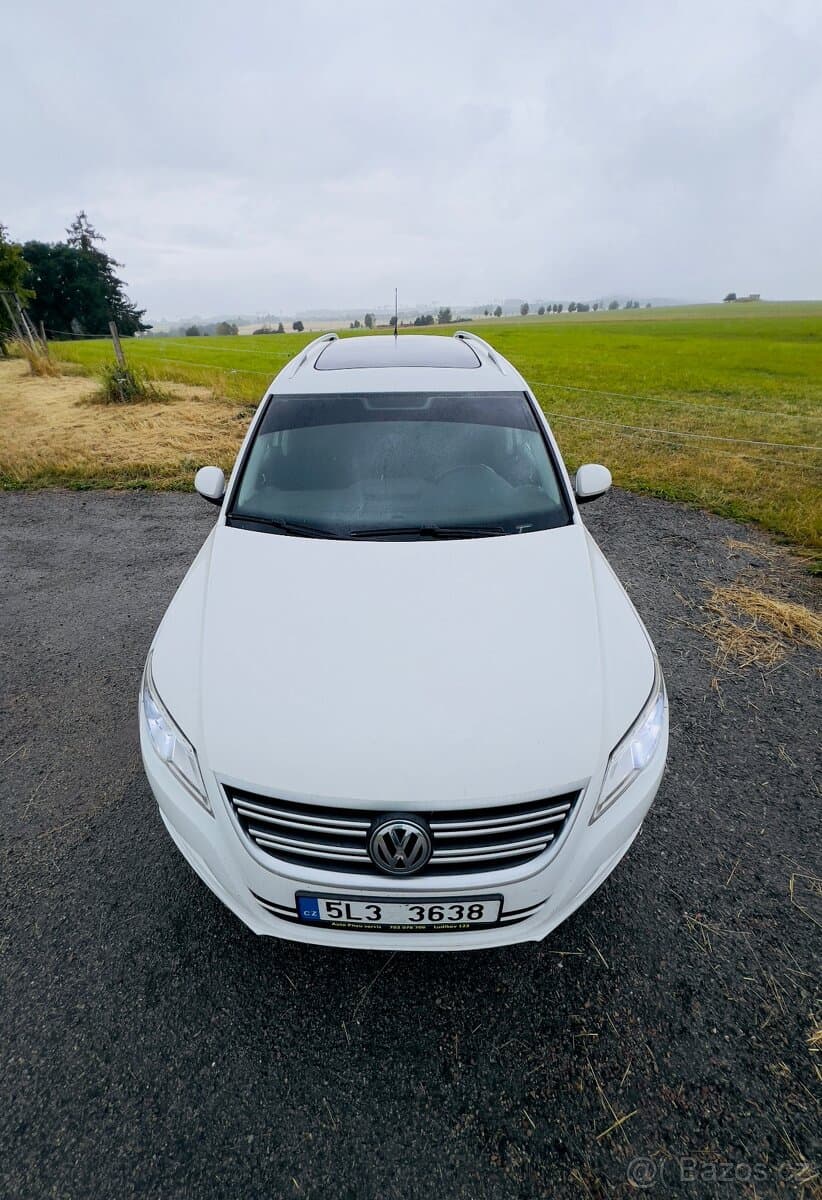 2010 Volkswagen TIGUAN - 5