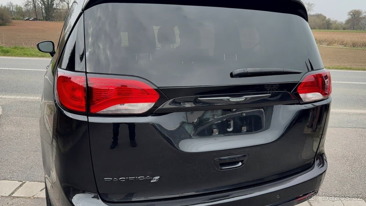 2019 Chrysler PACIFICA - 5