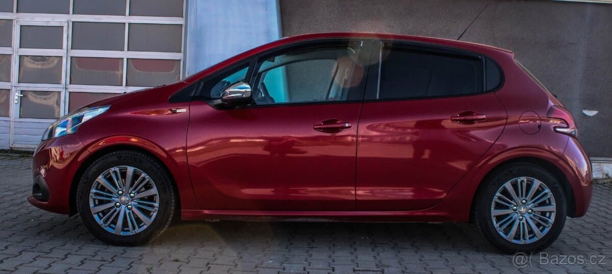 2016 Peugeot 208 - 5