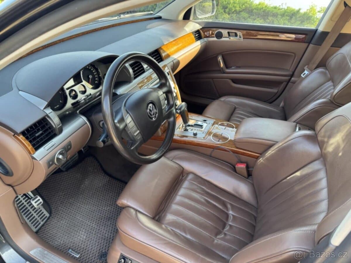 2010 Volkswagen PHAETON - 5