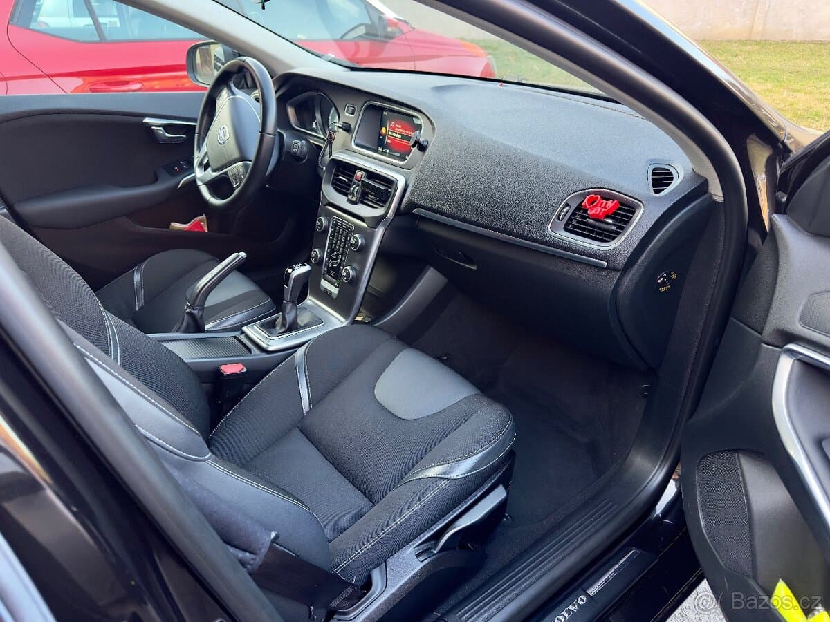 2016 Volvo V40 - 5