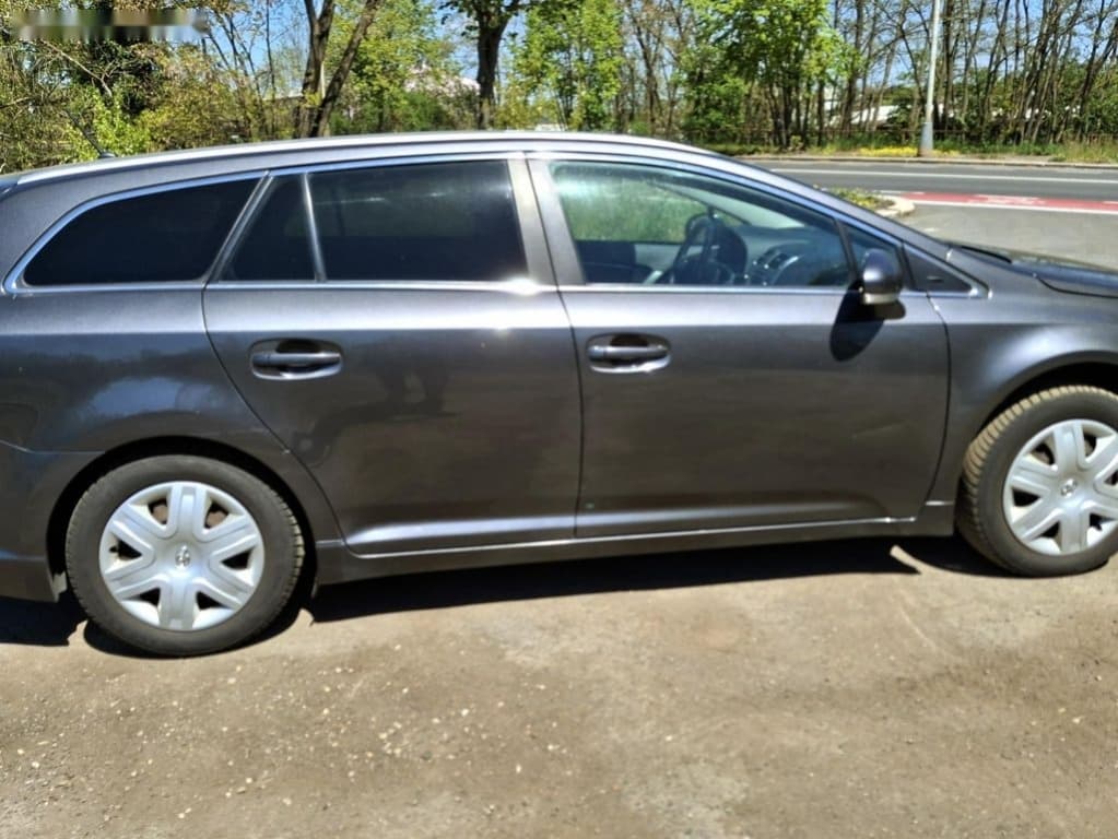 2013 Toyota AVENSIS - 5