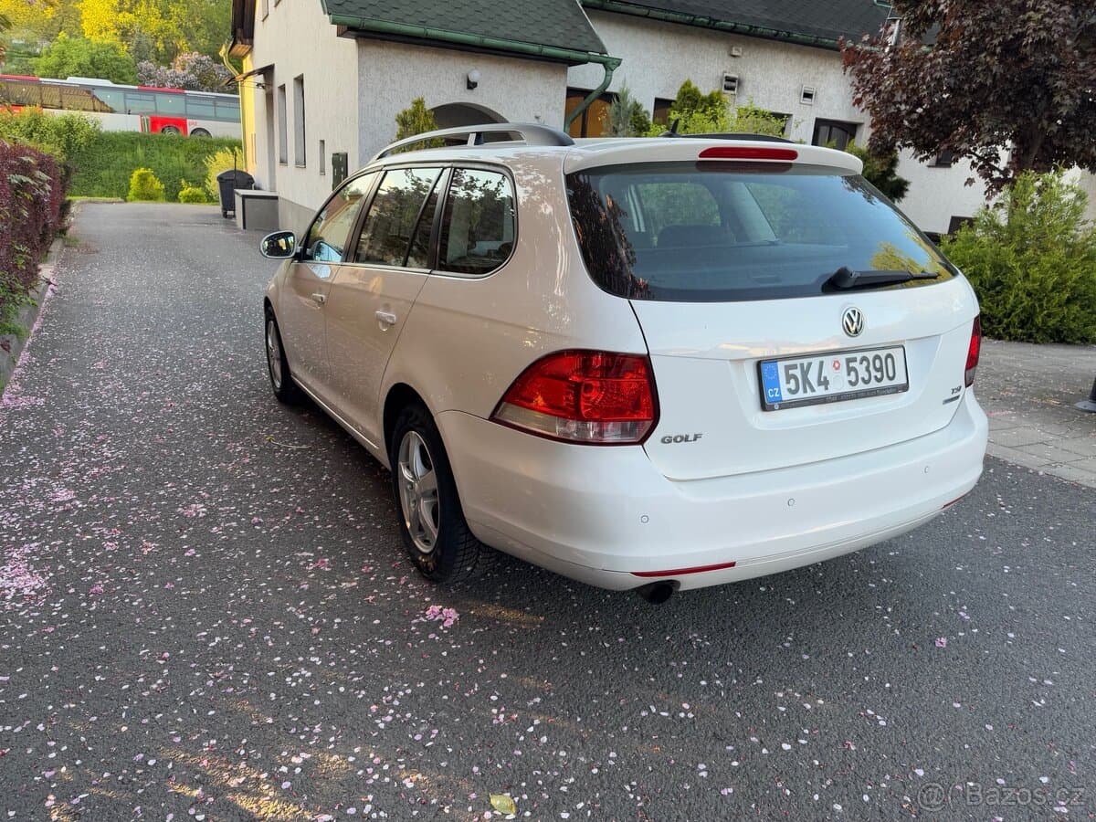2010 Volkswagen GOLF - 5
