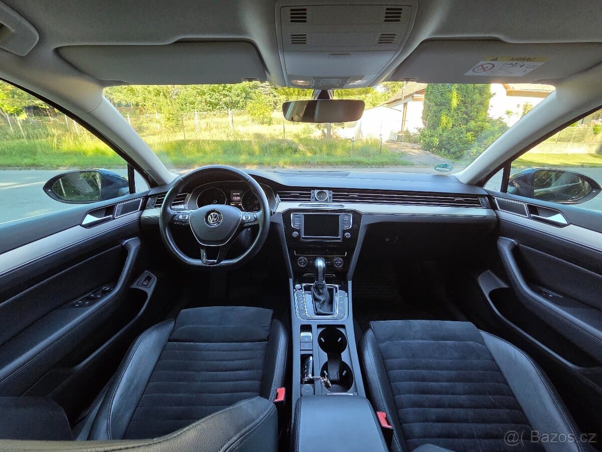 2016 Volkswagen PASSAT - 5