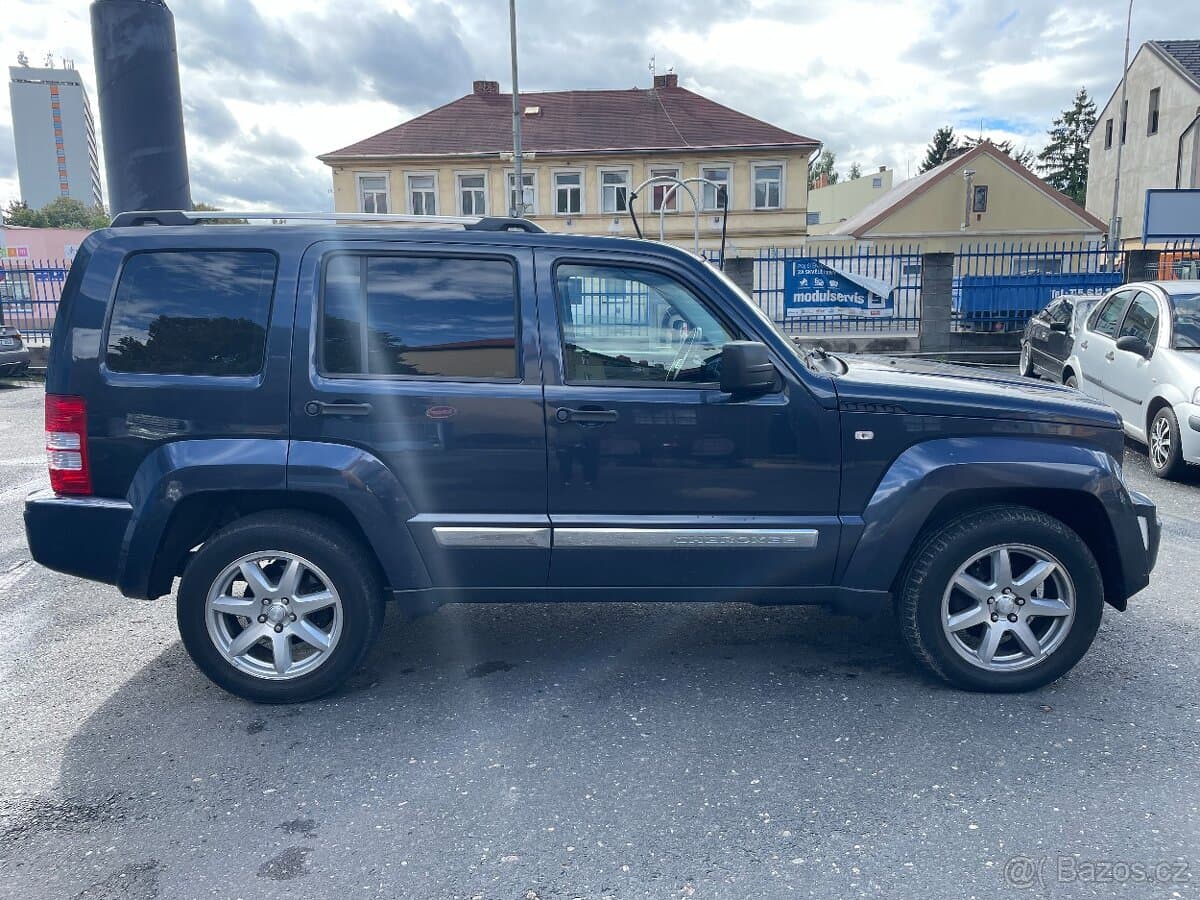 2009 Jeep CHEROKEE - 5