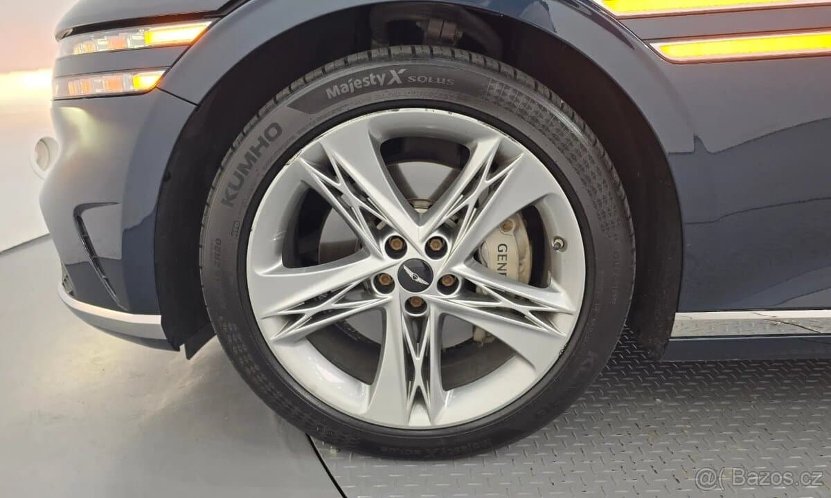 2022 Genesis G90 - 5