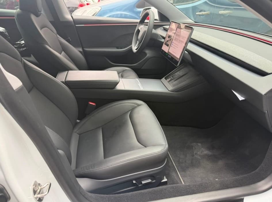 2024 Tesla MODEL 3 - 5